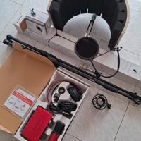 Kit Focusrite + parasputi-asta microfono-pannello