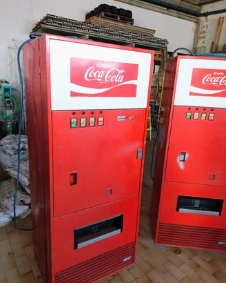 Distributori CocaCola convertito in frigo 