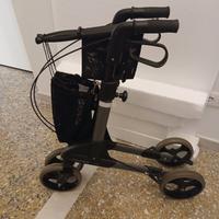 DEAMBULATORE sanitario per anziani
