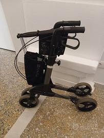 DEAMBULATORE sanitario per anziani