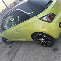Opel adam 1.4 gpl full optional