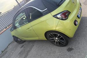 Opel adam 1.4 gpl full optional