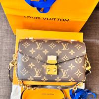 Louis Vuitton, Pochette Metis East West.