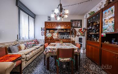 Bilocale al piano terra con giardino, garage colle