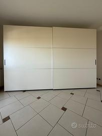 PRIVATO:- Vende Armadio Camera Letto.