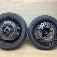 RUOTE TMAX 2001 2003 GOMME COME NUOVE