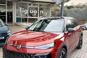 Volkswagen T-Roc 1.5 eTSI ACT 150 CV DSG R-Line