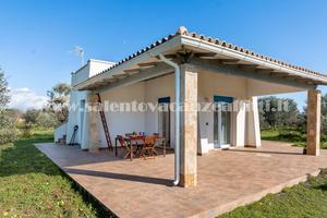 2km dal mare vicino gallipoli villetta moderna 4p