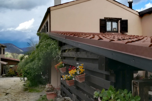 Casa indipendente, zona Camerino (Marche)