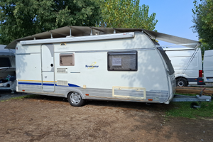 Roulotte Burstner 5 posti con veranda e tendalino