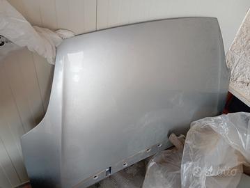 Cofano Grande punto 2011