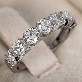 Anello con 7 diamanti naturali taglio brillante