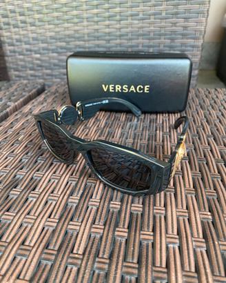 Occhiali da sole versace