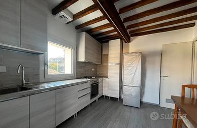 Reggio due camere e due bagni + garage e terrazzo