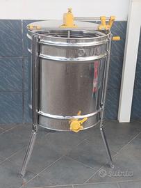 Materiale Apicoltura + Smielatore QUARTI 9 favi