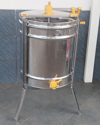 Materiale Apicoltura + Smielatore QUARTI 9 favi
