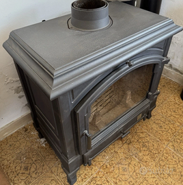 Stufa a legna  modello “Harmony 3” potenza 16 kW