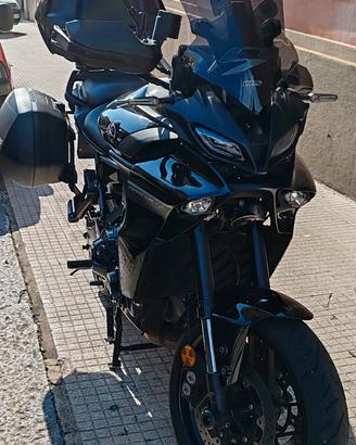 Yamaha tracer 9 