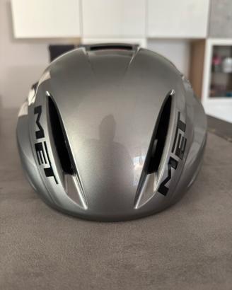 Casco Met Manta
