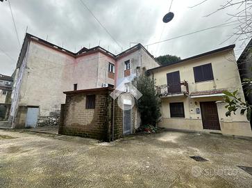 CASA SEMINDIPENDENTE A CERVINARA