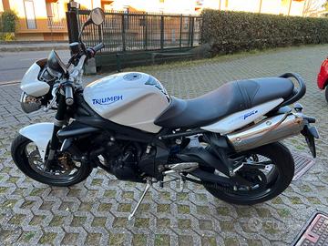 street triple r