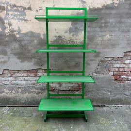 Espositore in ferro colore verde