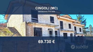 Immobile in asta di 240 m² con box auto a Cingoli