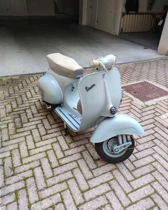 Vespa 125 VNB1T 1960 – Targa Oro FMI