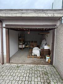 Box / Garage di 16 m² a Solaro