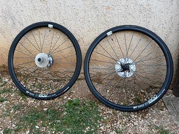 Ruote Complete Bici Corsa DT SWISSE Spline