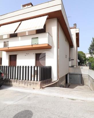 3 LOCALI A GIULIANOVA