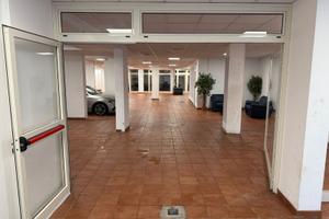 Locale commerciale + autorimessa