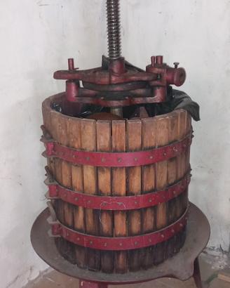Torchio per uva manuale