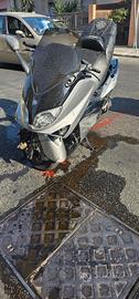 Tmax ricambi motore è anche accessori 