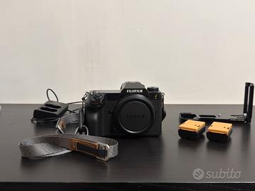 Fujifilm GFX 50s II (Corpo) + accessori