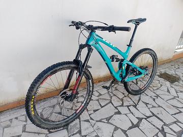 YETI SB6 c tg M 