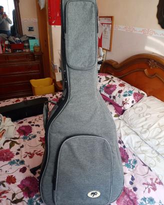 Chitarra Takamine mod.EG320C