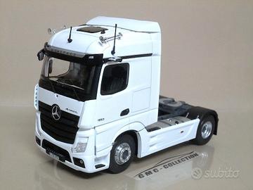 Mercedes-Benz Actros L White Truck Solido 1/18