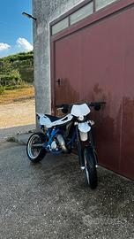 Husvarna motard 125