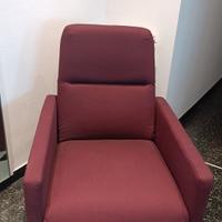 Poltrona bordeaux reclinabile 