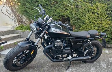 Moto Guzzi v9 bobber 