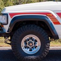 Toyota Land Cruiser HJ60 HJ61 - Parafanghi ORIGINA