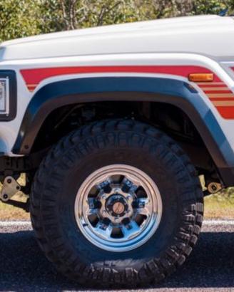 Toyota Land Cruiser HJ60 HJ61 - Parafanghi ORIGINA