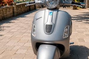 Vespa 200 gts