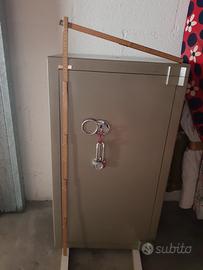 Antica cassaforte da orologiaio marca Conforti