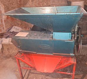 Pigiatrice Diraspatrice elettrica ZAMBELLI uva