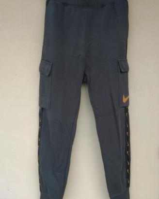 Pantaloni Nike grigio scuro con dettagli oro XS