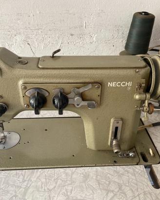 Macchina da cucire Necchi