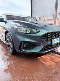 Ford focus st line