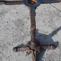 supporto in ghisa in buono stato 